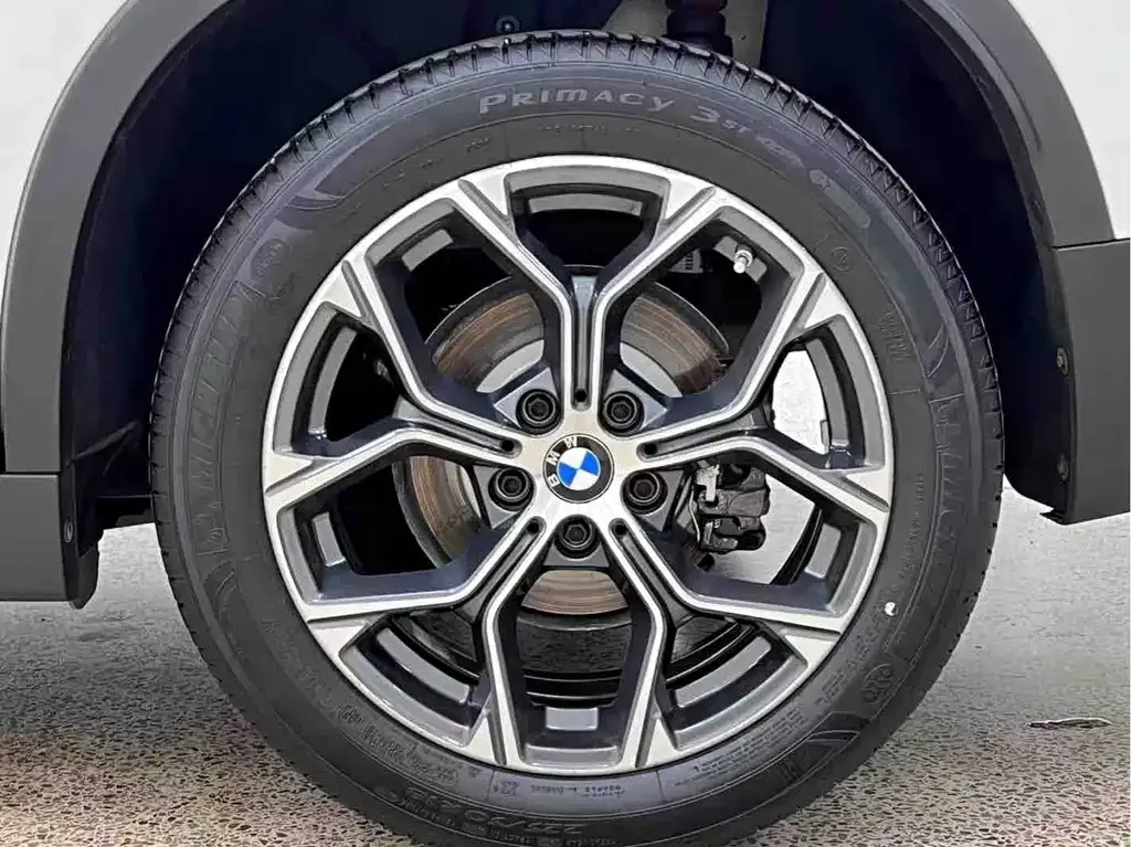 BMW X1 — фото 10