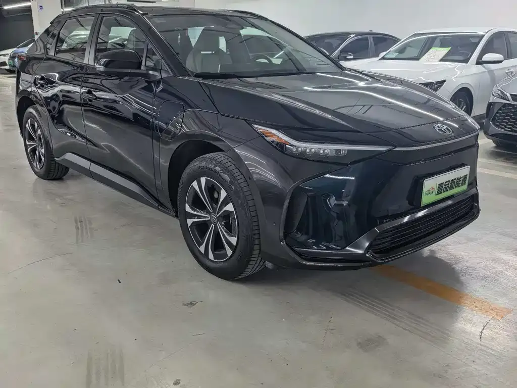 Toyota bZ4X 2022 из CN, фото 3