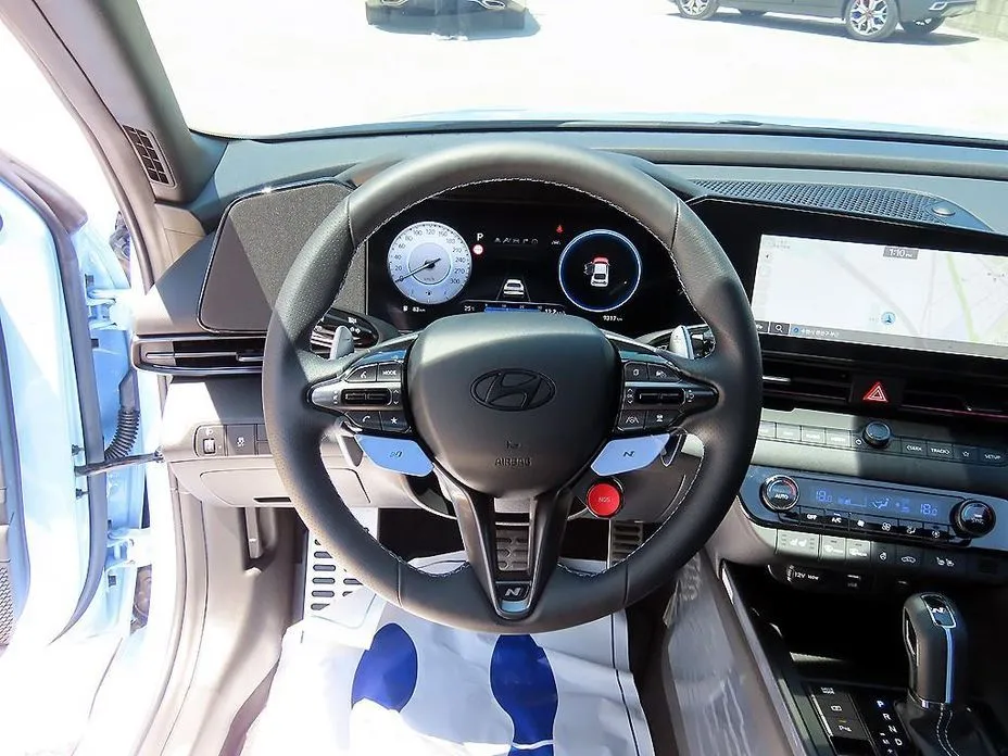 Hyundai AVANTE — фото 8