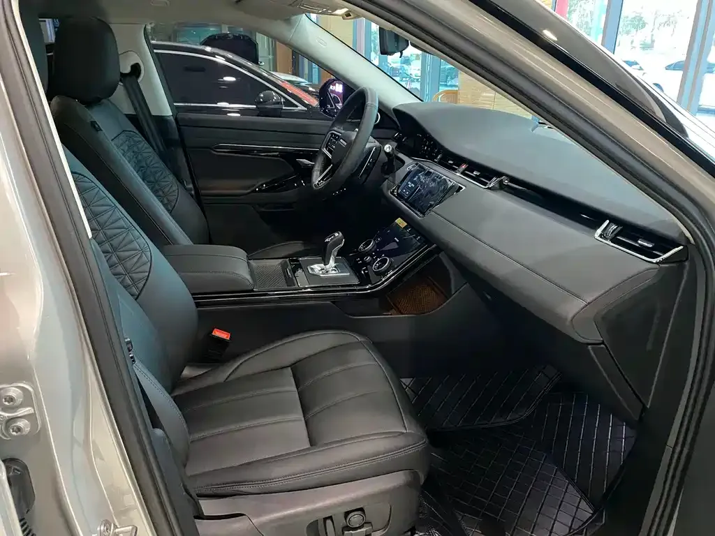 Land Rover Evoque — фото 4