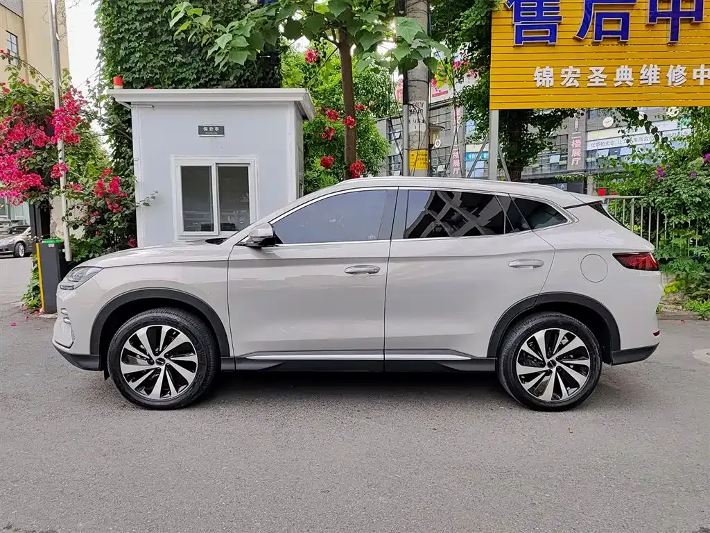 BYD PLUS New Energy — фото 10