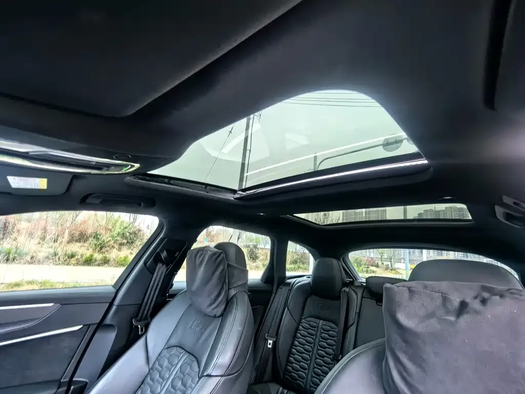 Audi RS 6 2025 из CN, фото 4