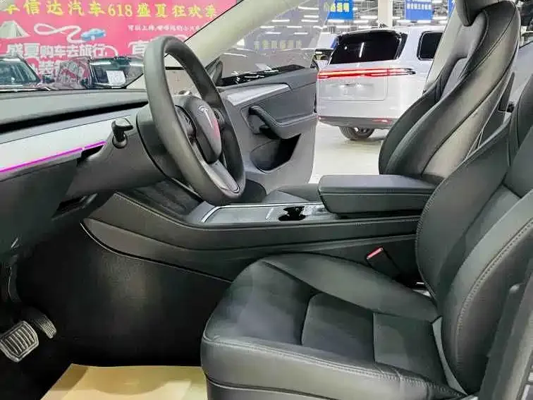 Tesla Model Y — фото 7
