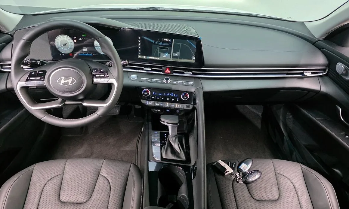 Hyundai AVANTE — фото 4