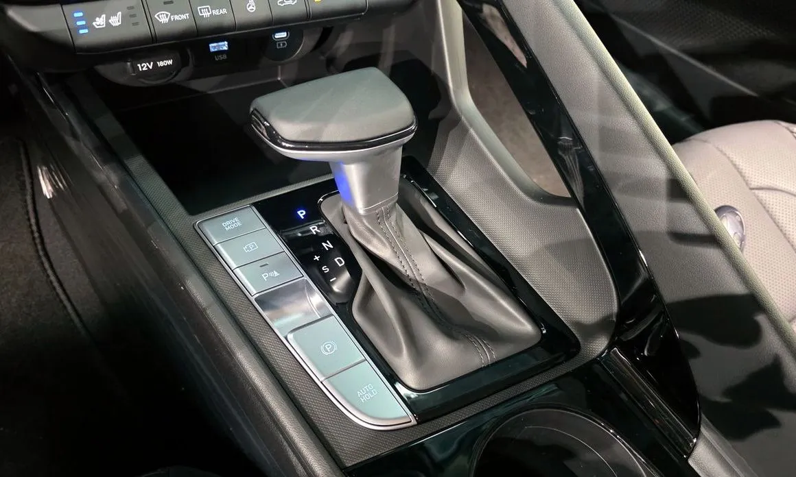 Hyundai AVANTE — фото 2