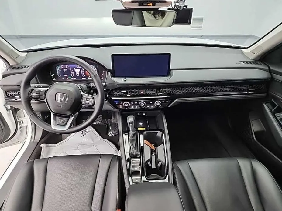 Honda Accord — фото 9