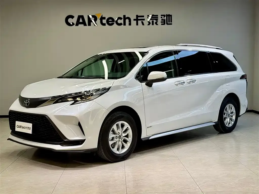 Toyota Granvia — фото 1