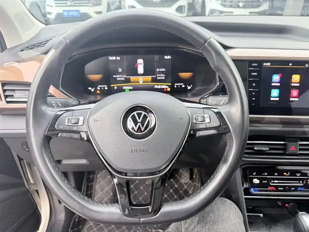 Volkswagen Tharu — фото 7