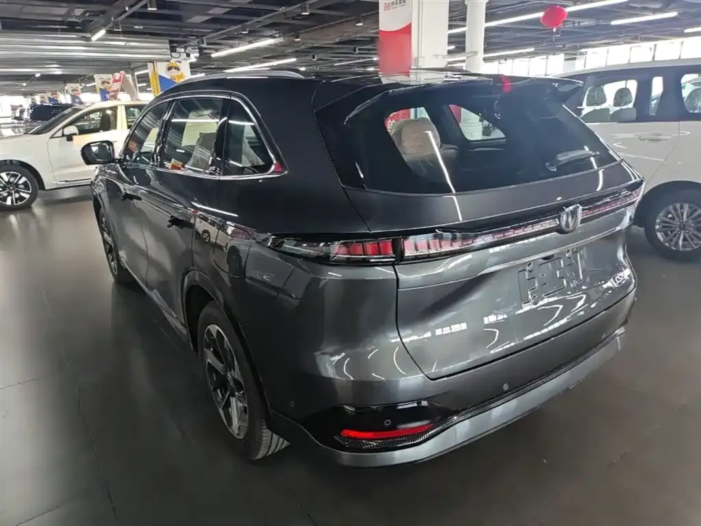 Changan CS75PLUS — фото 4