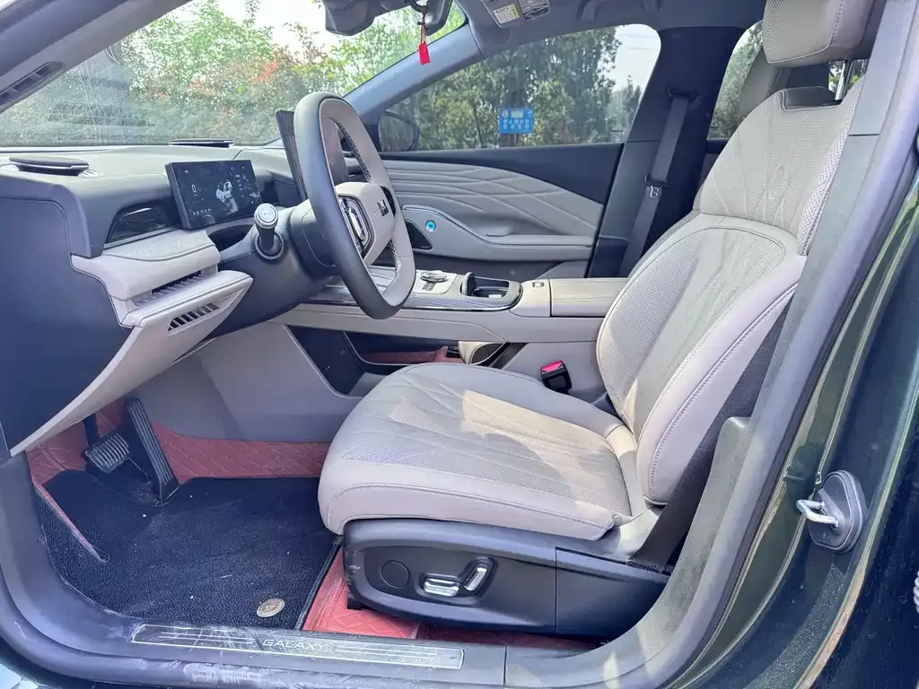 Geely Galaxy Xingyao 8 2025 из CN, фото 3