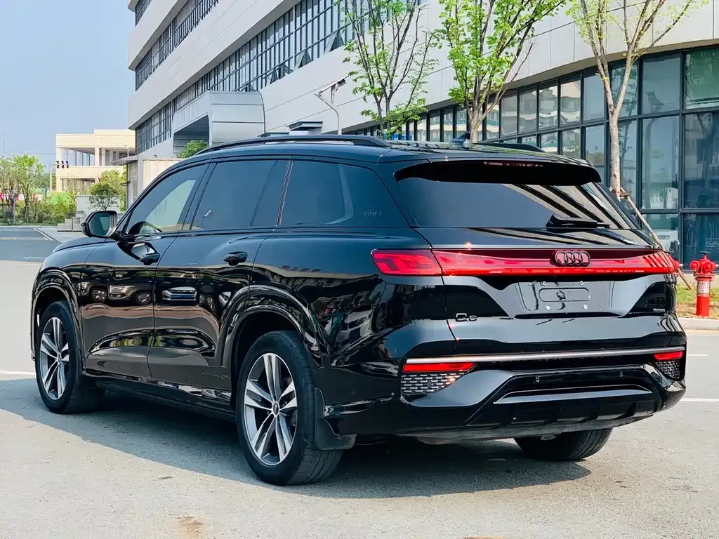 Audi Q6 2023 из CN, фото 9