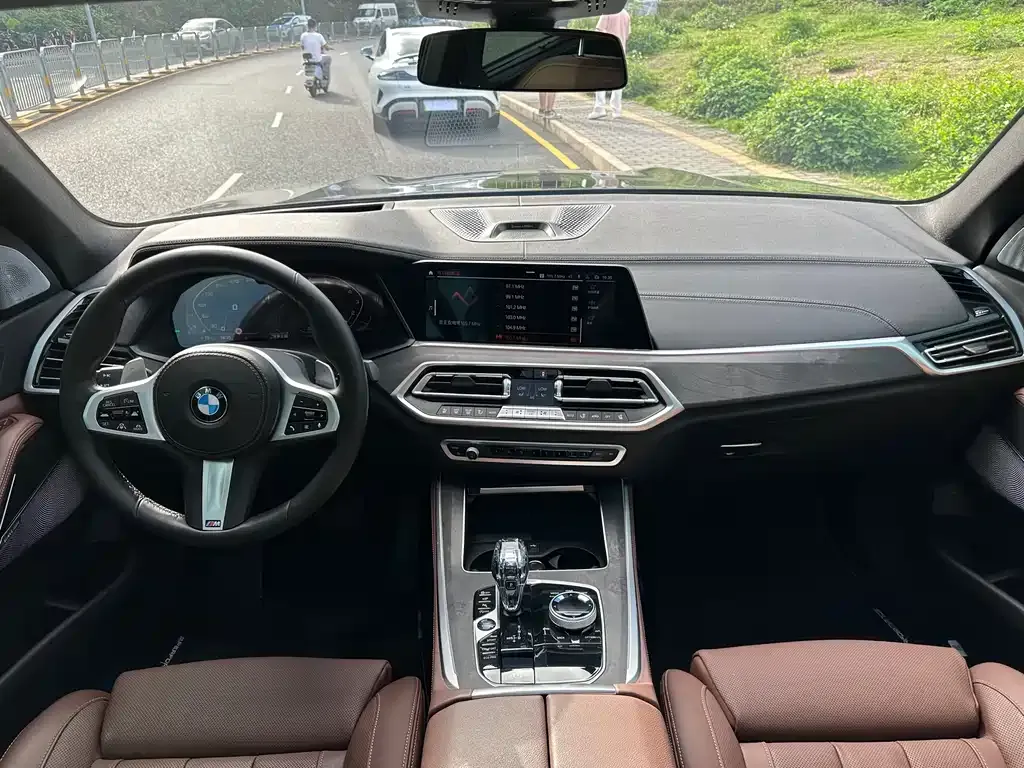BMW X5 (Import) — фото 6