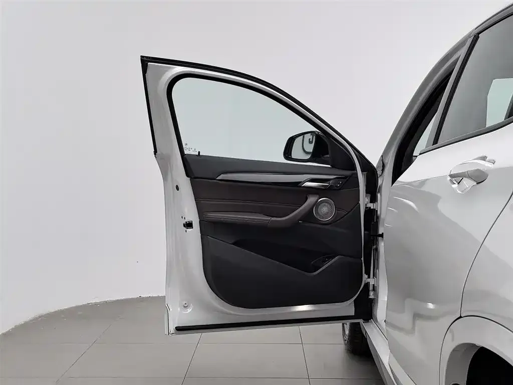 BMW X2 2023 из CN, фото 2