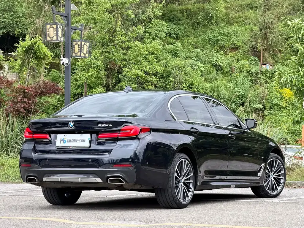 BMW 5 Series — фото 9