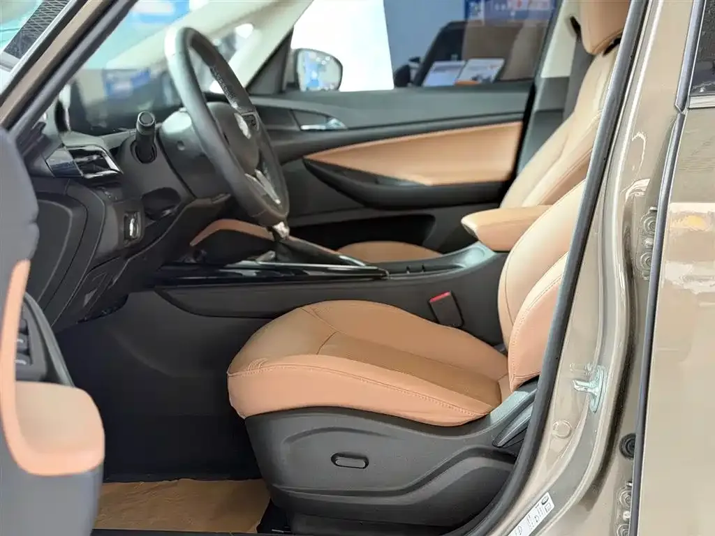 Buick GL6 2023 из CN, фото 4