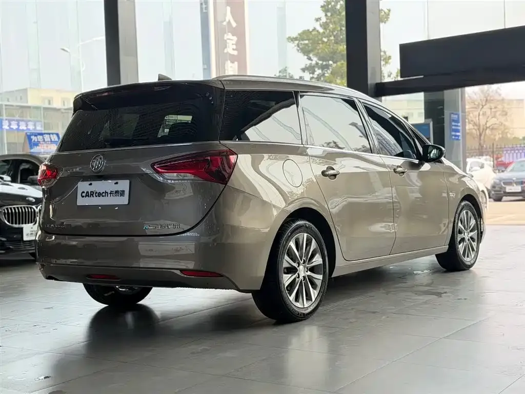Buick GL6 2023 из CN, фото 3