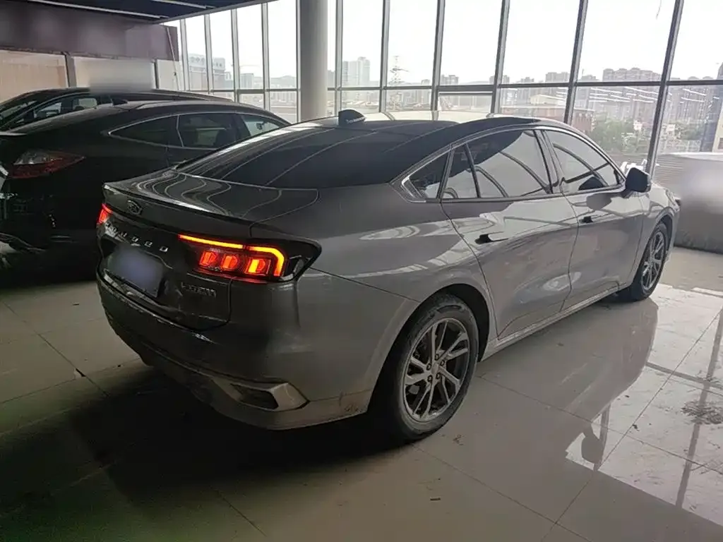 Ford Mondeo — фото 10
