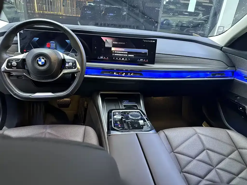 BMW 7 Series 2023 из CN, фото 4