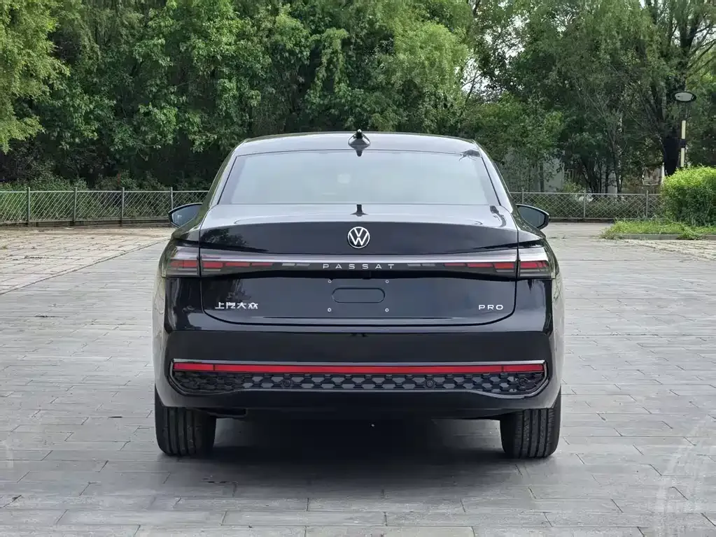 Volkswagen Passat — фото 6