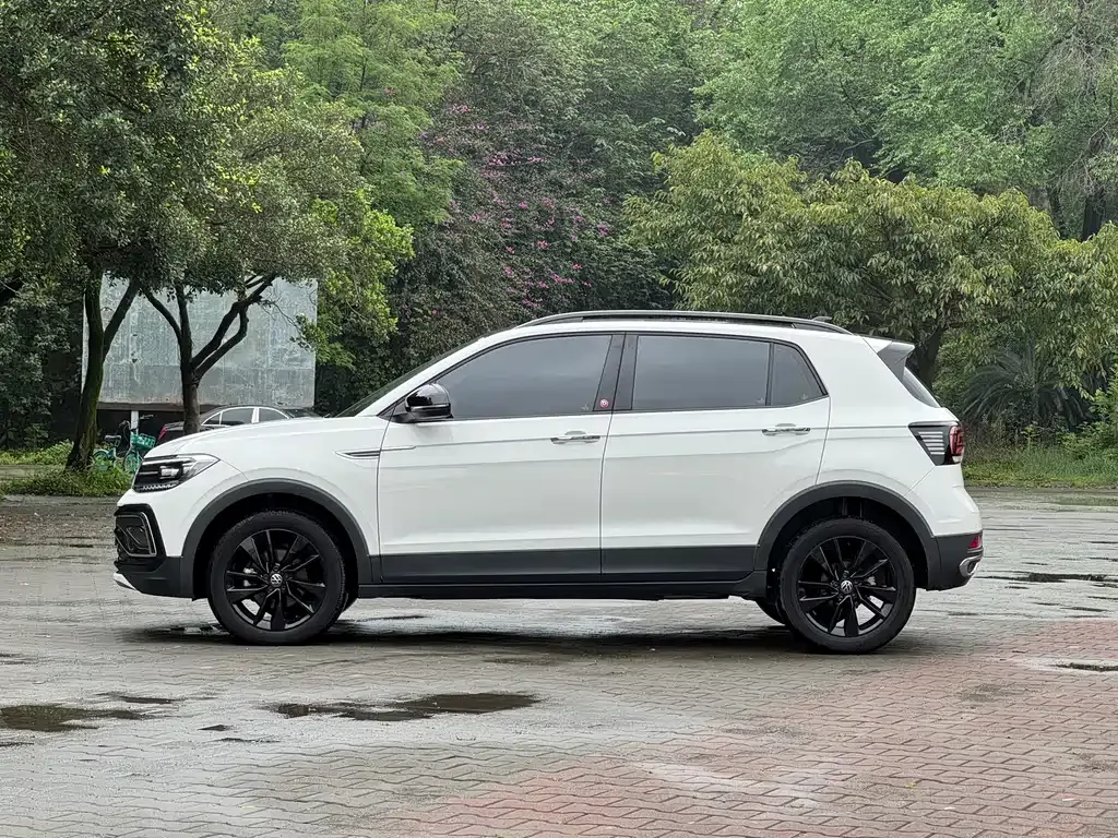 Volkswagen T-Cross — фото 10