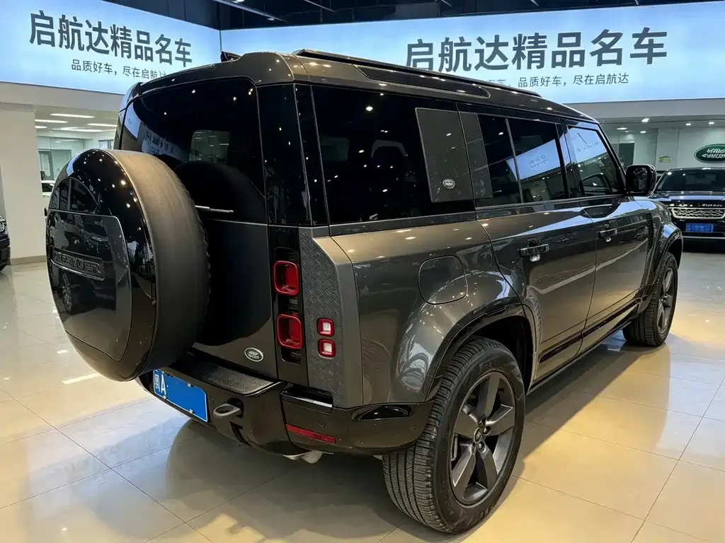 Land Rover Defender — фото 9