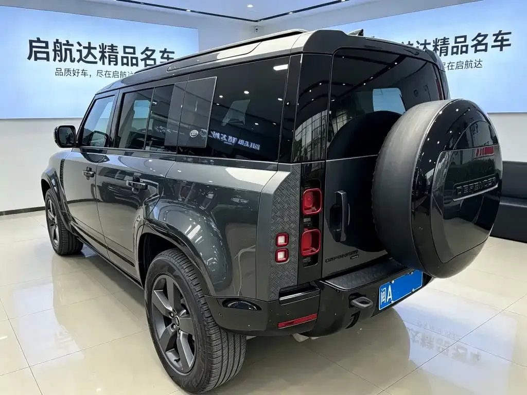 Land Rover Defender — фото 6