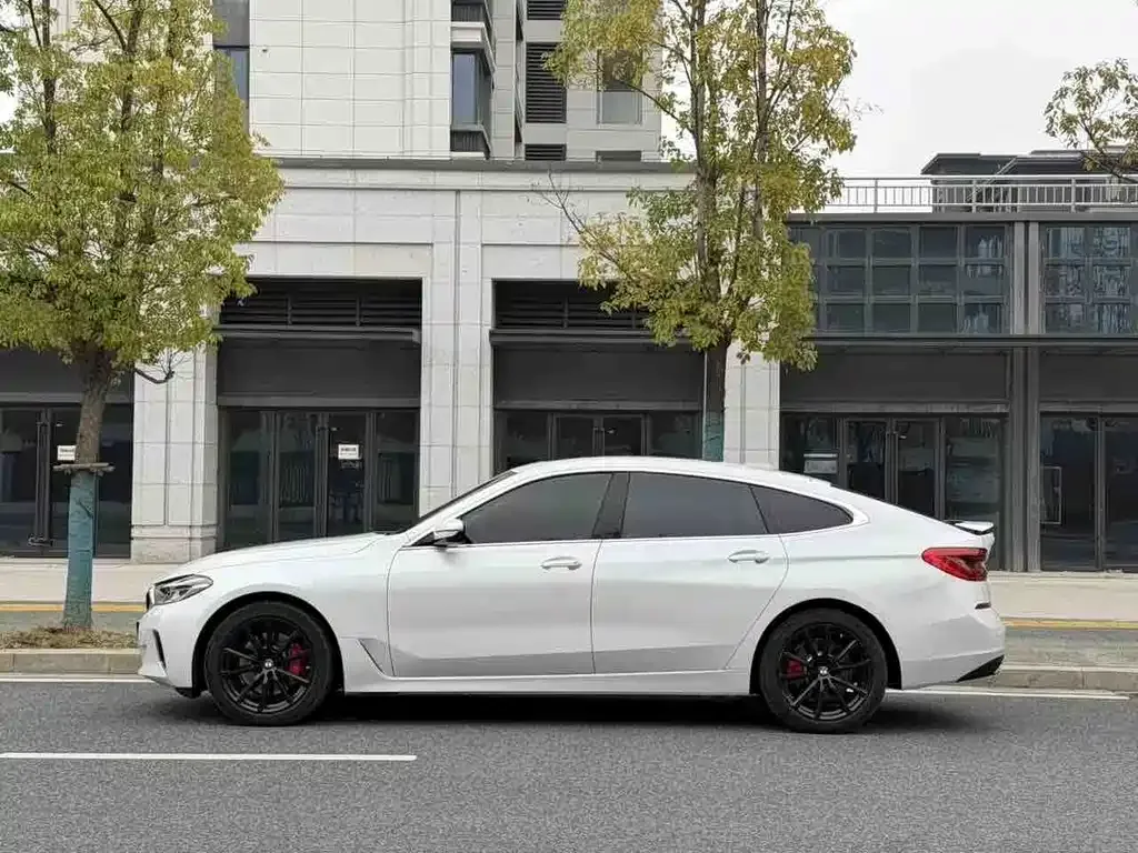 BMW 6 Series GT 2022 из CN, фото 3