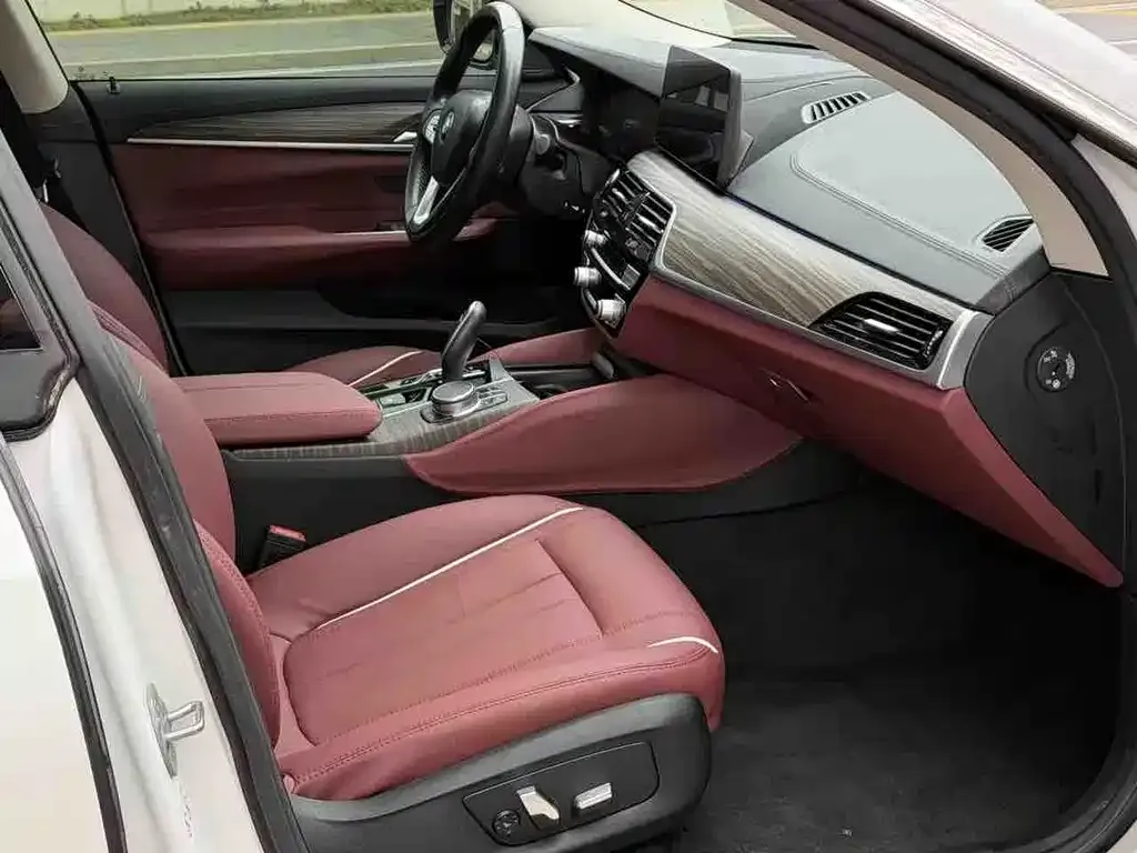 BMW 6 Series GT 2022 из CN, фото 2