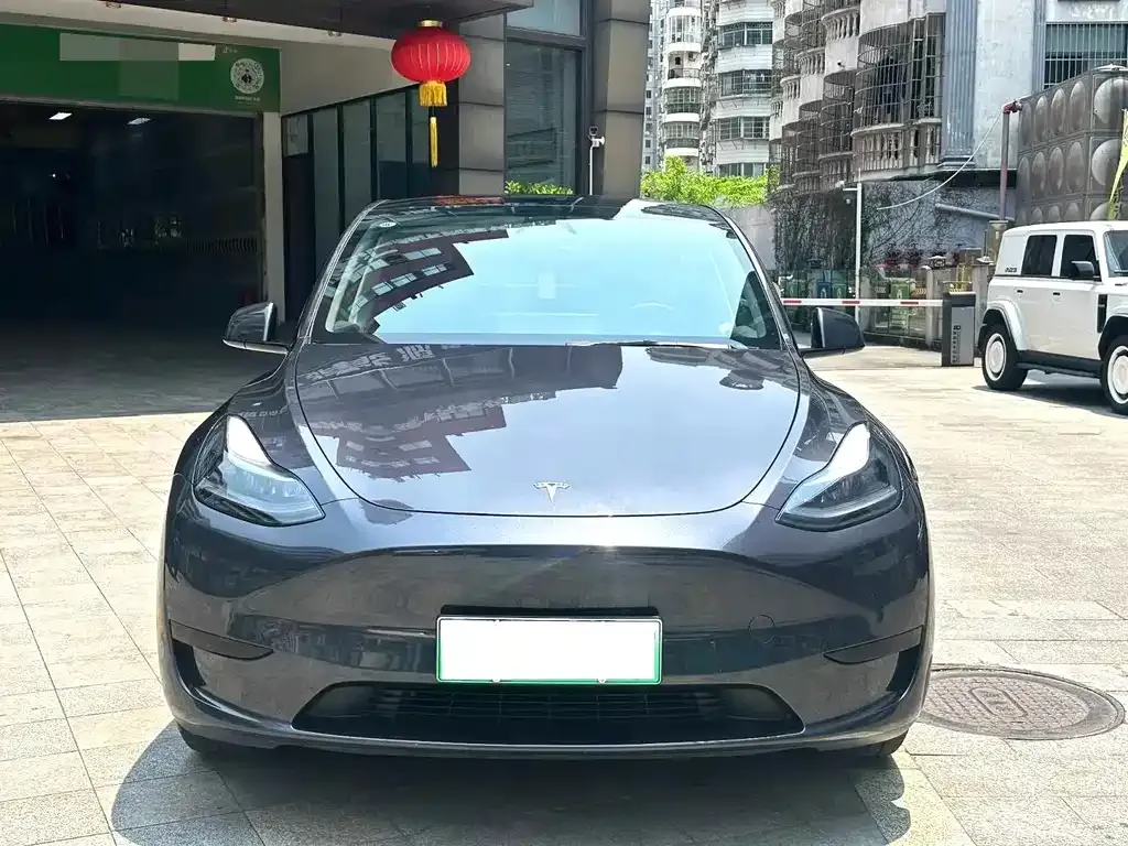 Tesla Model Y — фото 5