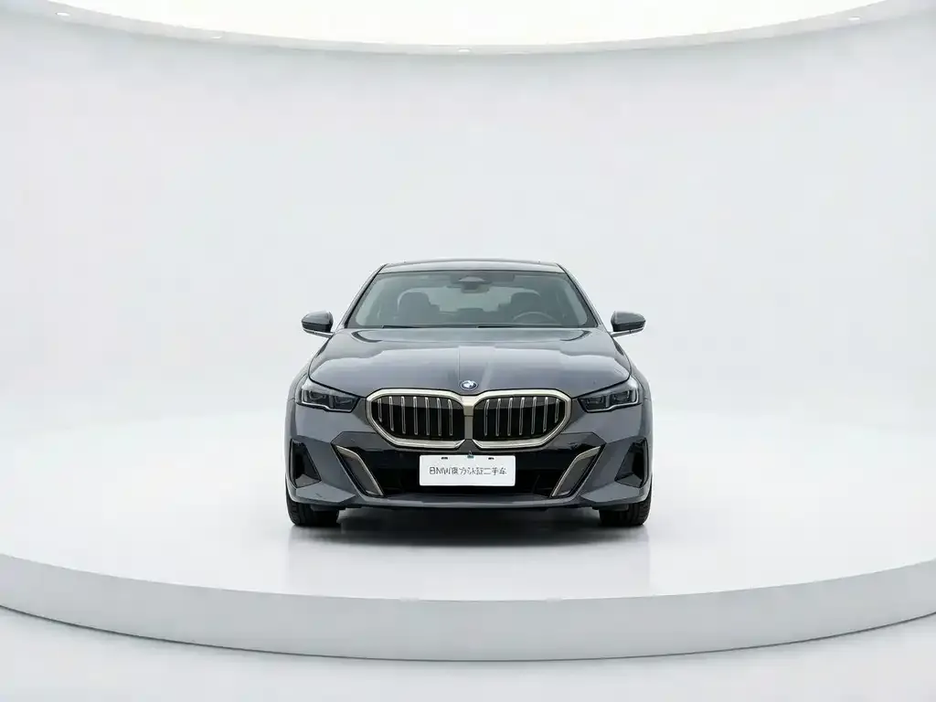 BMW 5 Series — фото 4