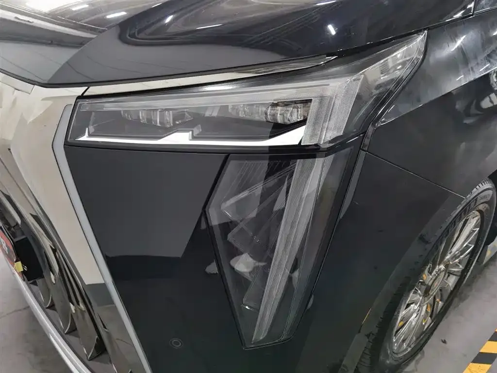 GAC Motor Trumpchi M8 — фото 10