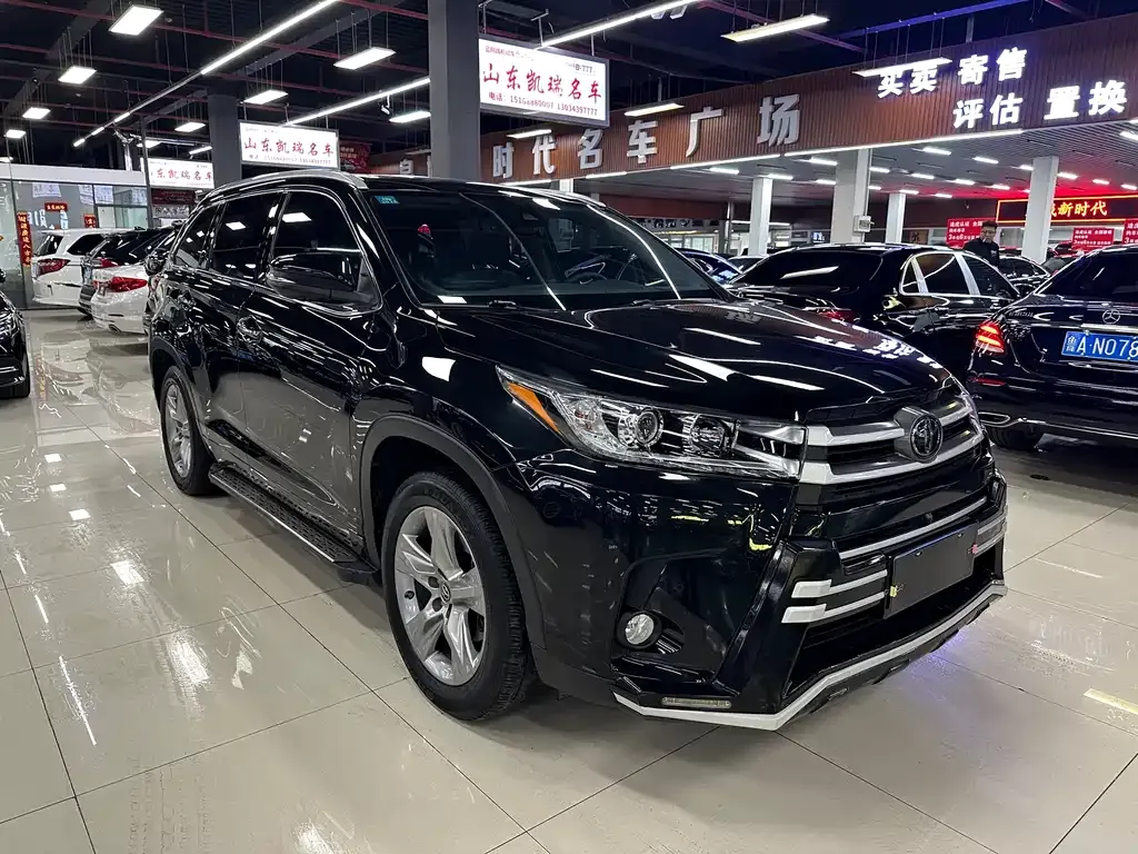 Toyota Highlander — фото 4
