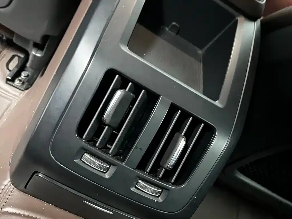 Volvo S90 — фото 10