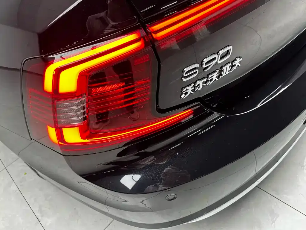 Volvo S90 — фото 6