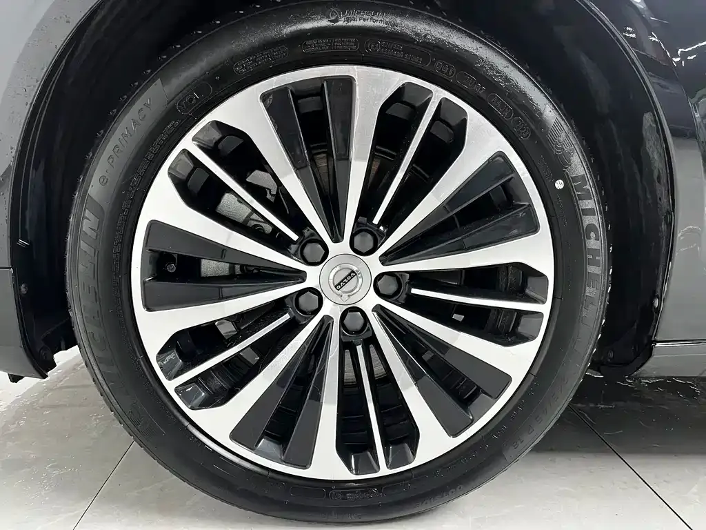 Volvo S90 — фото 4