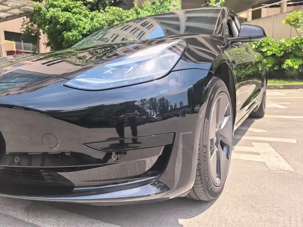 Tesla Model 3 — фото 7