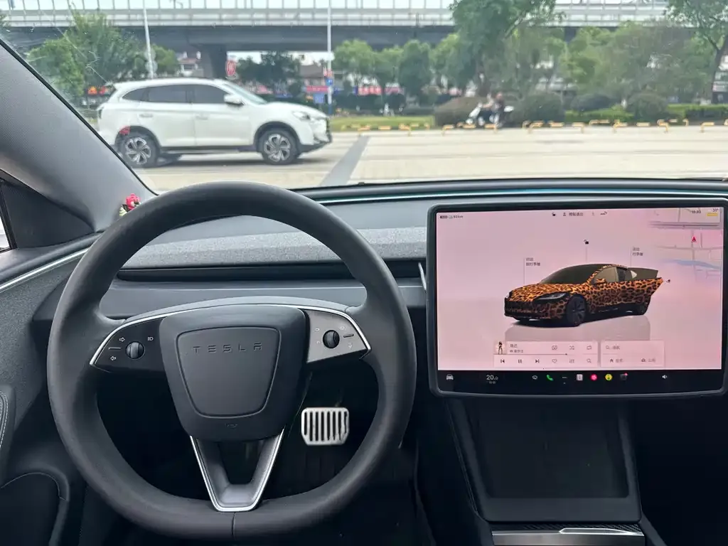 Tesla Model 3 — фото 6