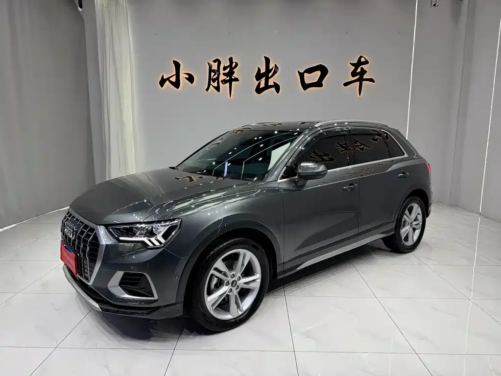 Audi Q3 — фото 1