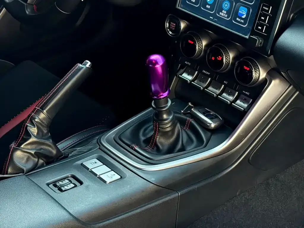 Subaru BRZ 2023 из CN, фото 6