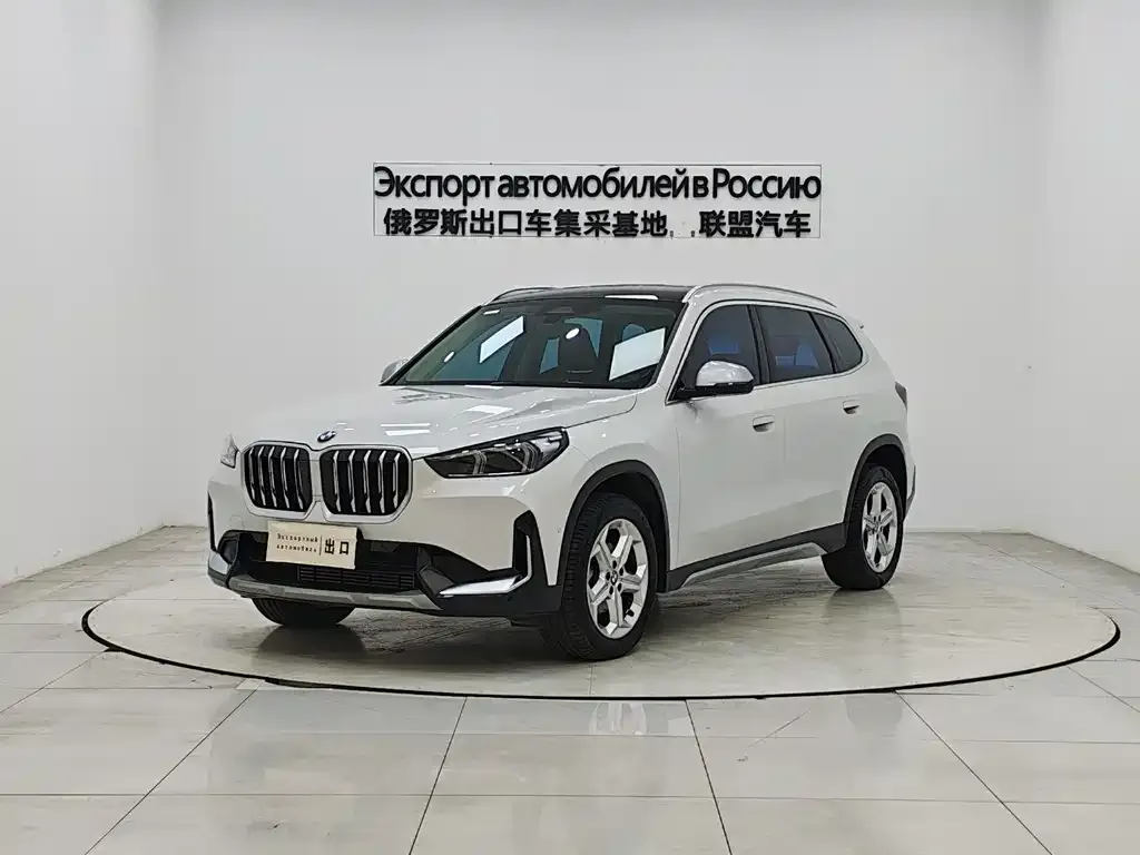BMW X1 — фото 1
