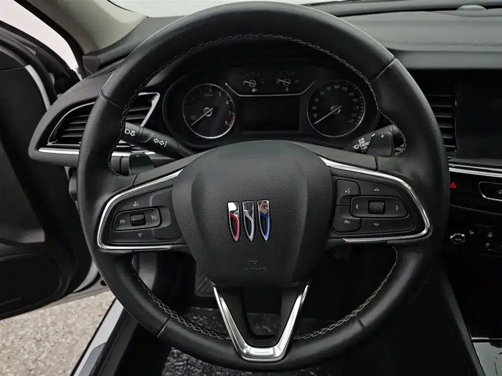 Buick Regal — фото 9