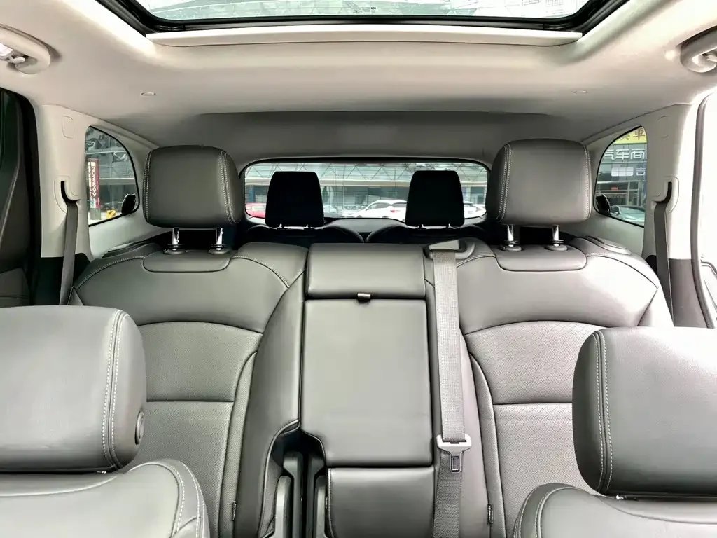 Buick Enclave 2022 из CN, фото 3