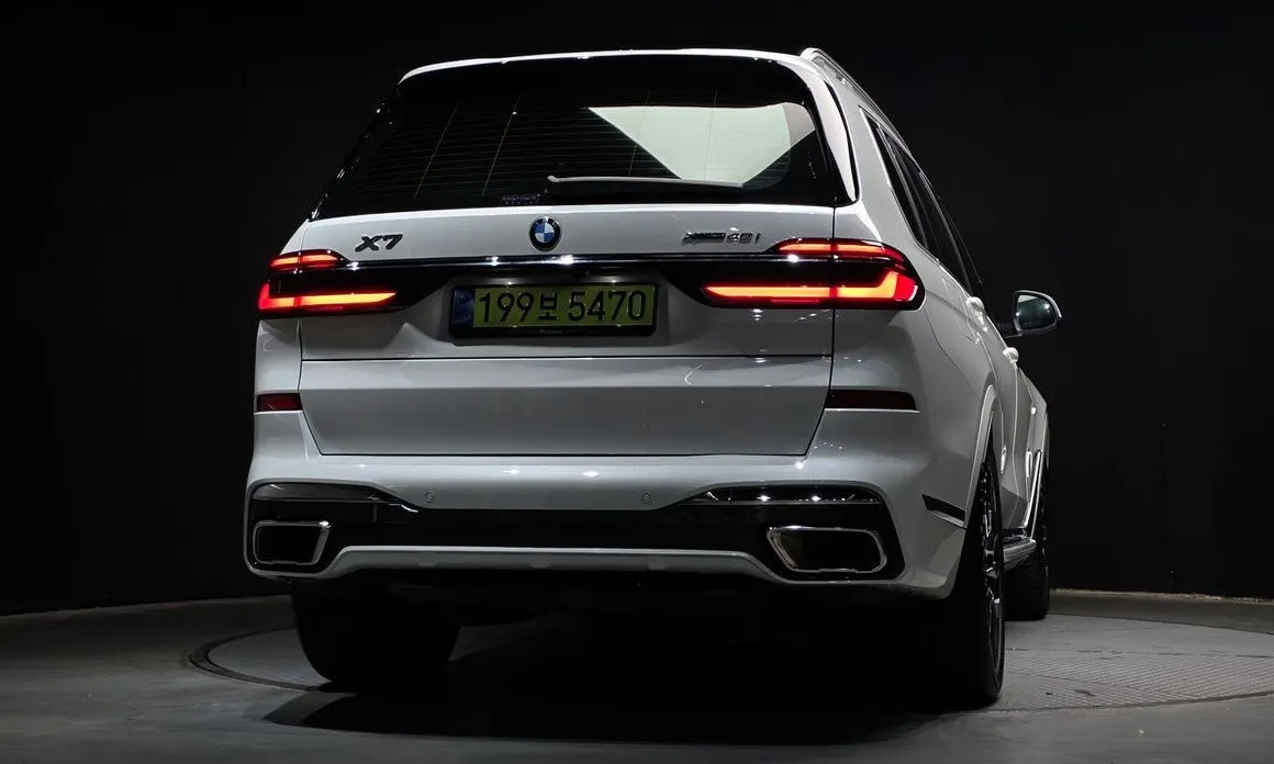BMW X7 — фото 2