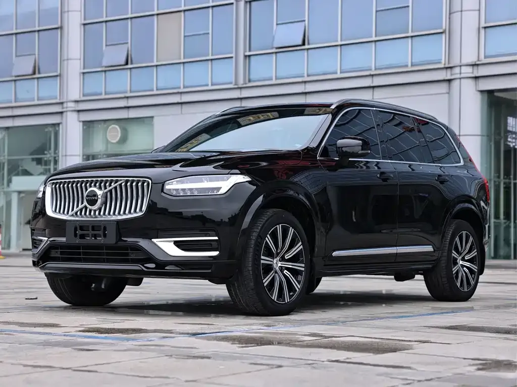 Volvo XC90 — фото 1