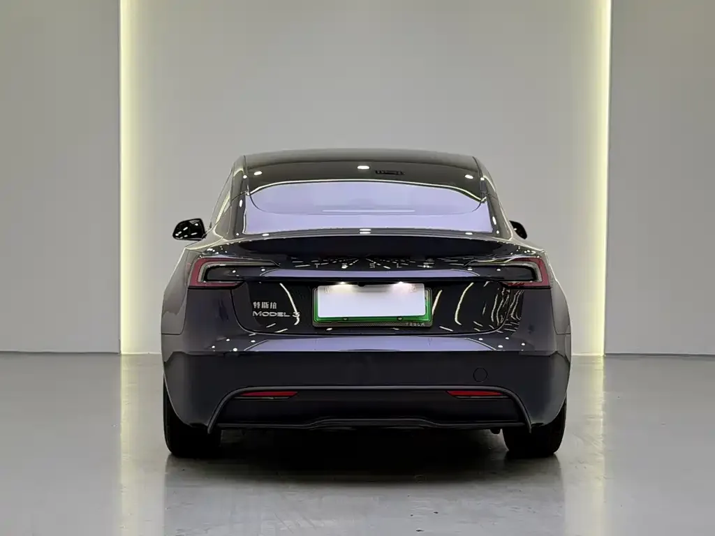 Tesla Model 3 — фото 2