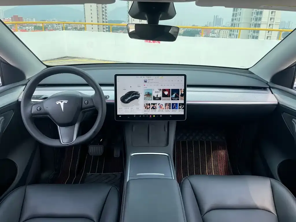 Tesla Model Y — фото 2