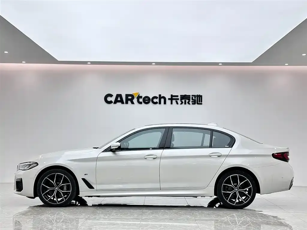 BMW 5 Series — фото 2