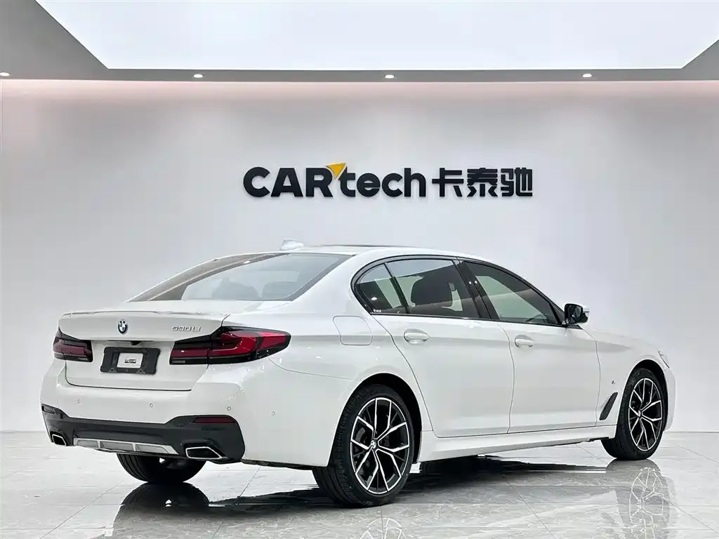 BMW 5 Series — фото 4