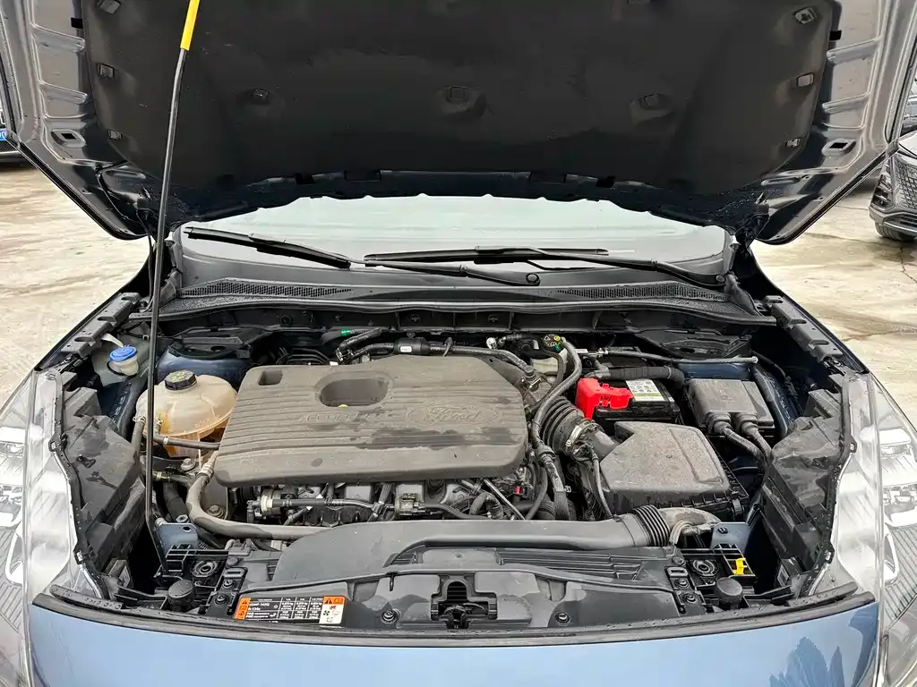 Ford Escape 2023 из CN, фото 9