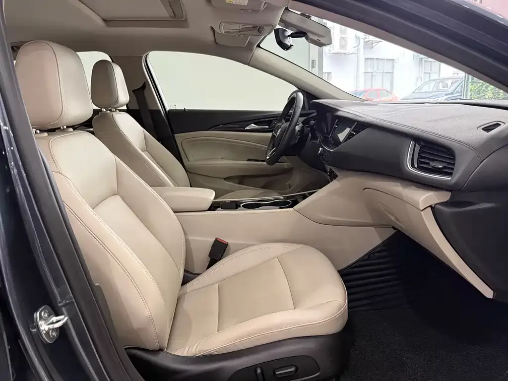 Buick Regal — фото 10